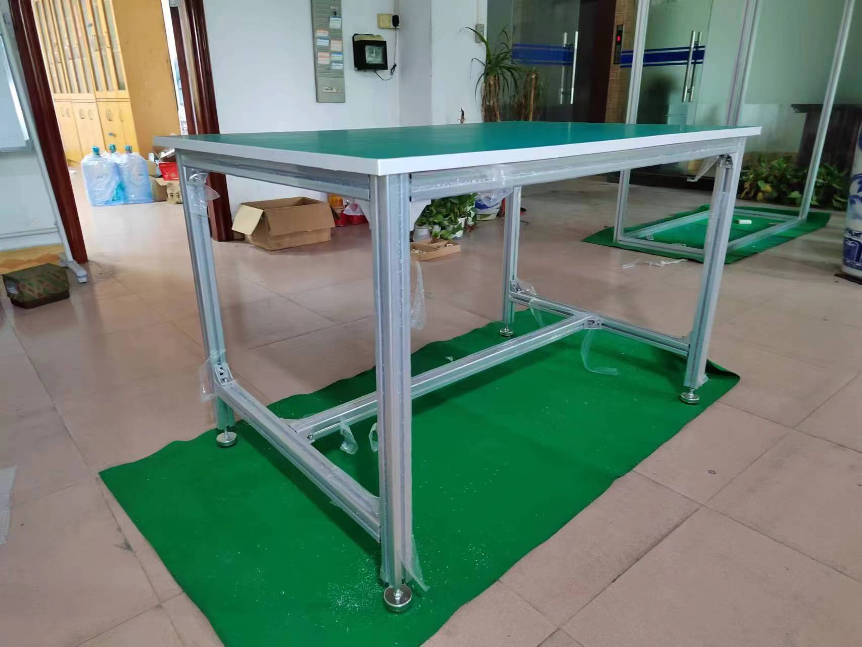 Custom Aluminum Profile Bench